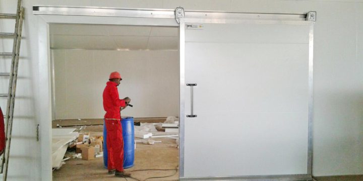 uitkyk – coldroom door